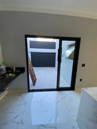Imagem Casa de Condomínio com 3 Quartos à Venda, 110 m² em Cajuru Do Sul - Sorocaba
