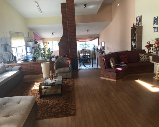 Sobrado com 4 Quartos à Venda, 385 m² em Centro - Piedade