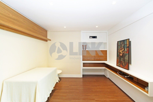 Imagem Casa com 3 Quartos à Venda, 334 m² em Chácara Das Pedras - Porto Alegre