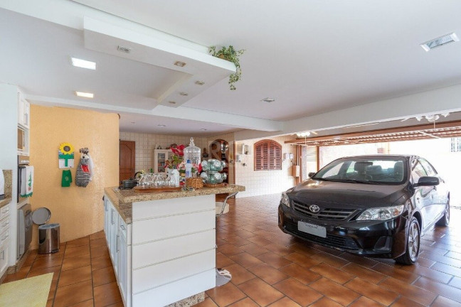 Imagem Casa com 4 Quartos à Venda, 725 m² em Vila Assunção - Porto Alegre Imagem Casa com 4 Quartos à Venda, 725 m² em Vila Assunção - Porto Alegre