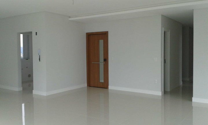 Imagem Apartamento com 3 Quartos à Venda, 146 m² em Centro - Balneário Camboriú Imagem Apartamento com 3 Quartos à Venda, 146 m² em Centro - Balneário Camboriú