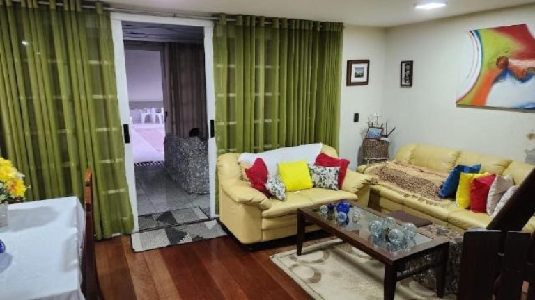 Foto do imóvel Casa com 4 Quartos à Venda, 200 m² em Ingá - Niterói