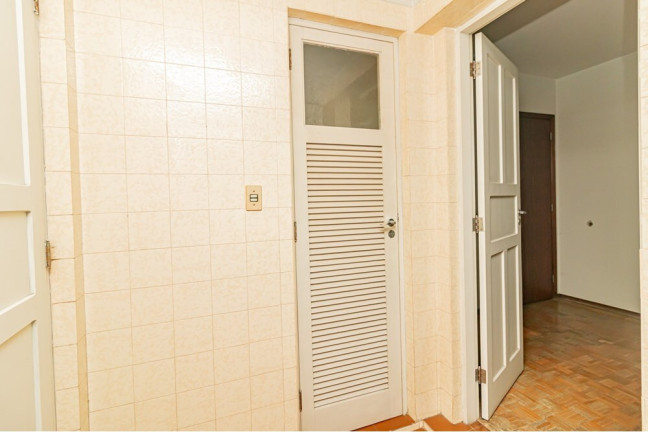 Imagem Imóvel com 3 Quartos à Venda, em Mont Serrat - Porto Alegre Imagem Imóvel com 3 Quartos à Venda, em Mont Serrat - Porto Alegre