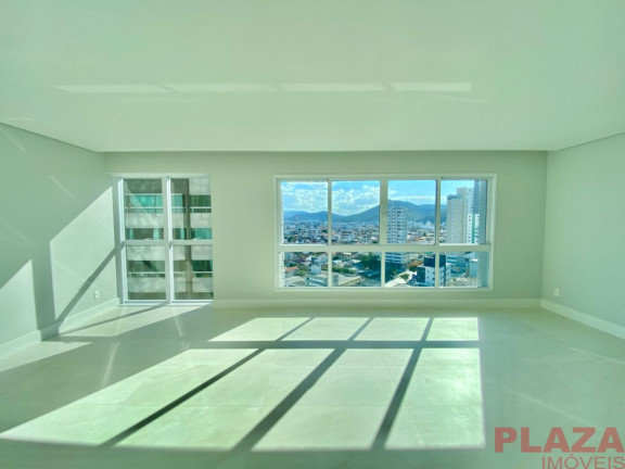 Imagem Apartamento com 4 Quartos à Venda, 132 m² em Centro - Balneário Camboriú Imagem Apartamento com 4 Quartos à Venda, 132 m² em Centro - Balneário Camboriú