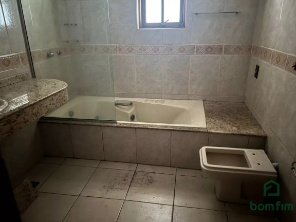 Imagem Casa com 4 Quartos à Venda, 150 m² em Jardim Do Salso - Porto Alegre