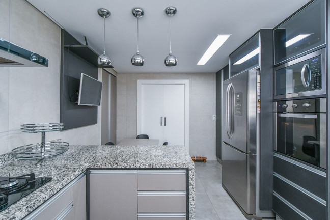 Imagem Imóvel com 4 Quartos à Venda, 238 m² em Vila Suzana - São Paulo Imagem Imóvel com 4 Quartos à Venda, 238 m² em Vila Suzana - São Paulo