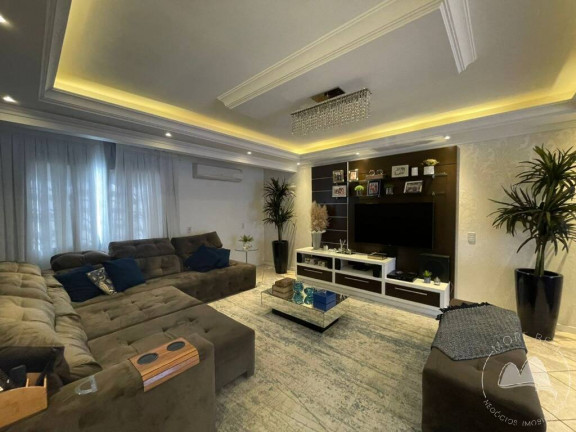 Imagem Casa com 4 Quartos à Venda, 280 m² em Brusque