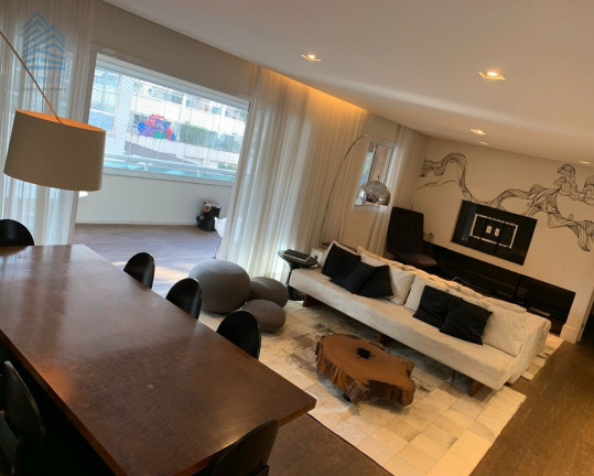 Imagem Imóvel com 3 Quartos à Venda, 150 m² em Brooklin - São Paulo