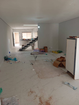 Imagem Sobrado com 3 Quartos à Venda, em Jardim Santa Mena - Guarulhos Imagem Sobrado com 3 Quartos à Venda, em Jardim Santa Mena - Guarulhos