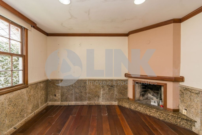 Imagem Sobrado com 5 Quartos à Venda, 365 m² em Petrópolis - Porto Alegre