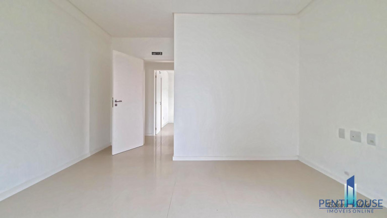 Imagem Apartamento com 3 Quartos à Venda, 130 m² em Centro - Balneário Camboriú Imagem Apartamento com 3 Quartos à Venda, 130 m² em Centro - Balneário Camboriú