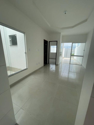 Imagem Casa com 2 Quartos à Venda, 125 m² em Feira De Santana