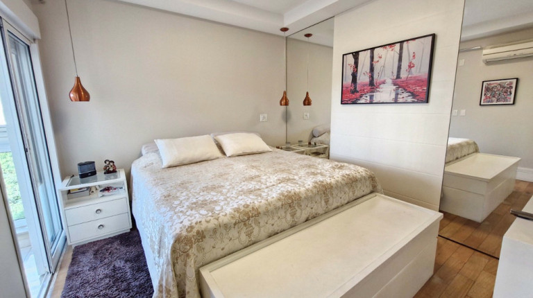 Imagem Imóvel com 3 Quartos à Venda, 240 m² em Cidade Monções - São Paulo