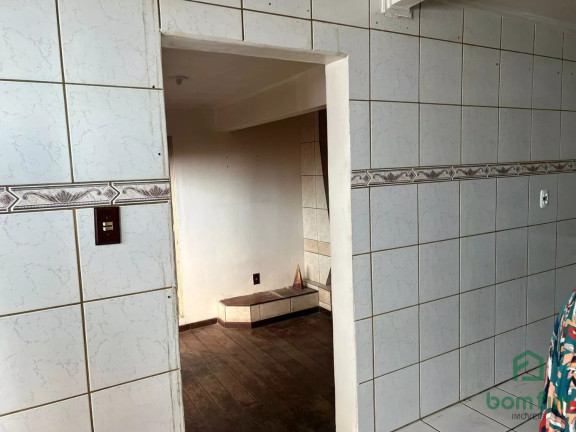 Imagem Casa com 4 Quartos à Venda, 150 m² em Jardim Do Salso - Porto Alegre