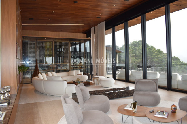 Imagem Casa com 11 Quartos à Venda, 2.460 m² em Região De Descansópolis - Campos Do Jordão Imagem Casa com 11 Quartos à Venda, 2.460 m² em Região De Descansópolis - Campos Do Jordão