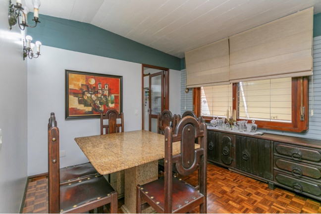 Imagem Casa com 3 Quartos à Venda, 214 m² em São Sebastião - Porto Alegre Imagem Casa com 3 Quartos à Venda, 214 m² em São Sebastião - Porto Alegre