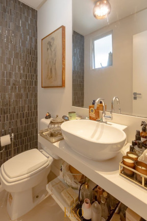 Imagem Apartamento com 3 Quartos à Venda, 133 m² em Centro - Balneário Camboriú Imagem Apartamento com 3 Quartos à Venda, 133 m² em Centro - Balneário Camboriú