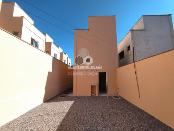 Imagem Casa com 3 Quartos à Venda, 92 m²