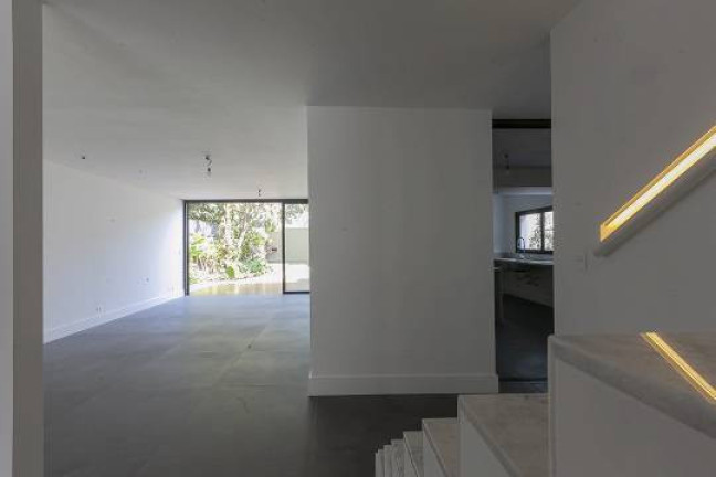 Imagem Casa com 5 Quartos à Venda, 410 m² em Alto De Pinheiros - São Paulo
