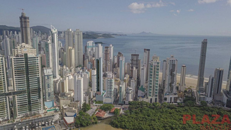 Imagem Apartamento com 4 Quartos à Venda, 185 m² em Centro - Balneário Camboriú Imagem Apartamento com 4 Quartos à Venda, 185 m² em Centro - Balneário Camboriú