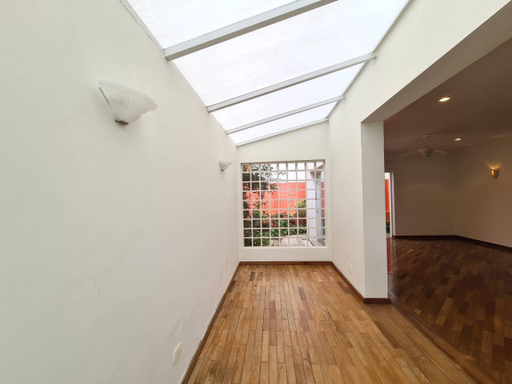 Imagem Sobrado com 3 Quartos à Venda, 179 m² em Mirandópolis - São Paulo