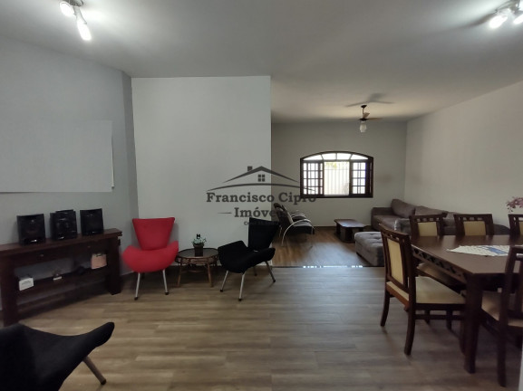 Imagem Sobrado com 4 Quartos à Venda, 250 m² em Jardim Paraíba - Aparecida Imagem Sobrado com 4 Quartos à Venda, 250 m² em Jardim Paraíba - Aparecida