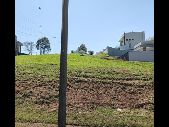 Terreno à Venda, 443 m² em A 30 Minutos De Botucatu - Pardinho