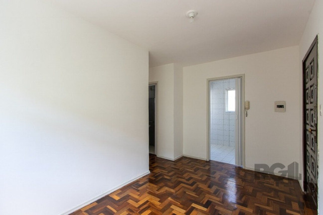 Imagem Imóvel com 3 Quartos à Venda, em Cristal - Porto Alegre Imagem Imóvel com 3 Quartos à Venda, em Cristal - Porto Alegre