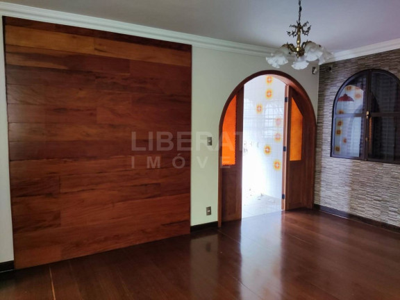 Imagem Casa com 3 Quartos à Venda, 293 m² em Champagnat - Londrina