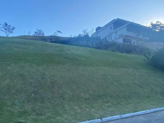 Terreno à Venda, 820 m² em Trindade - Florianópolis