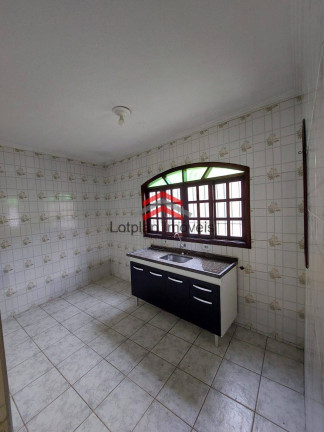 Casa com 2 Quartos para Alugar,  em Jardim Guairaca - São Paulo