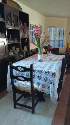 Imagem Casa com 8 Quartos à Venda, 200 m² em Centro - Pelotas