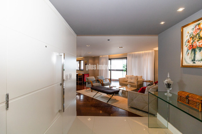 Imagem Apartamento com 4 Quartos à Venda, 235 m² em Moema - São Paulo Imagem Apartamento com 4 Quartos à Venda, 235 m² em Moema - São Paulo
