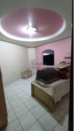 Imagem Casa com 5 Quartos à Venda, em Canelas - Montes Claros Imagem Casa com 5 Quartos à Venda, em Canelas - Montes Claros