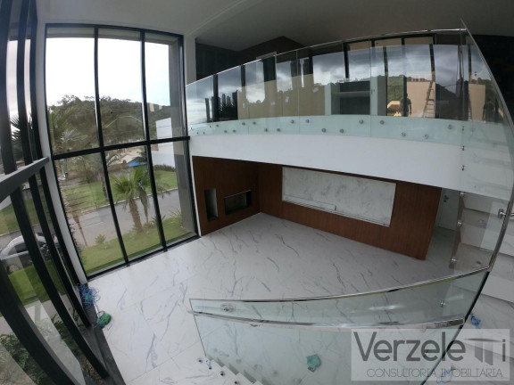 Imagem Casa com 4 Quartos à Venda, 530 m² em Barra - Balneário Camboriú Imagem Casa com 4 Quartos à Venda, 530 m² em Barra - Balneário Camboriú