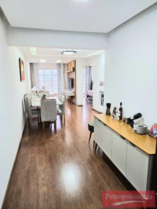 Imagem Apartamento com 2 Quartos à Venda, 74 m² em Quitandinha - Petrópolis Imagem Apartamento com 2 Quartos à Venda, 74 m² em Quitandinha - Petrópolis