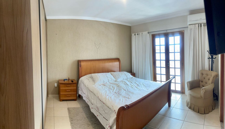Imagem Sobrado com 3 Quartos à Venda, 220 m² em Jardim Nova Braganca - Bragança Paulista Imagem Sobrado com 3 Quartos à Venda, 220 m² em Jardim Nova Braganca - Bragança Paulista