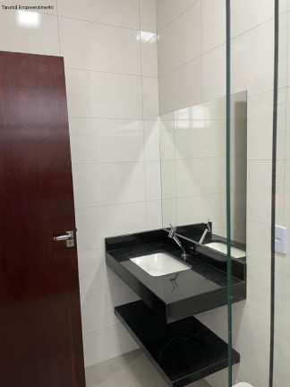 Imagem Imóvel com 3 Quartos à Venda,  em Sinop - Sinop