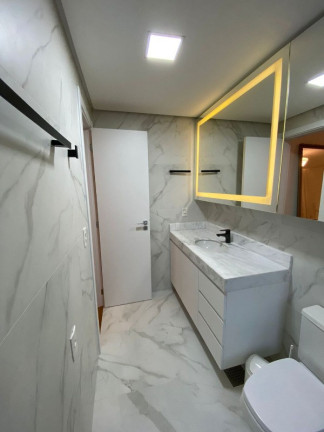 Imagem Apartamento com 2 Quartos à Venda, 107 m² em Petrópolis - Porto Alegre Imagem Apartamento com 2 Quartos à Venda, 107 m² em Petrópolis - Porto Alegre