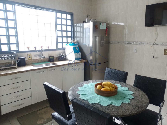 Imagem Casa com 3 Quartos à Venda, 345 m² em Centro - Pirassununga