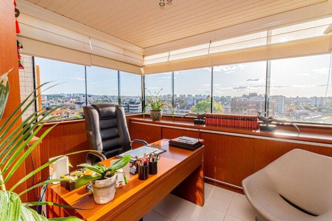 Imagem Cobertura com 3 Quartos à Venda, 278 m² em Jardim Itu - Porto Alegre