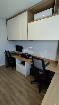 Imagem Casa com 3 Quartos à Venda, em Glória - Joinville Imagem Casa com 3 Quartos à Venda, em Glória - Joinville