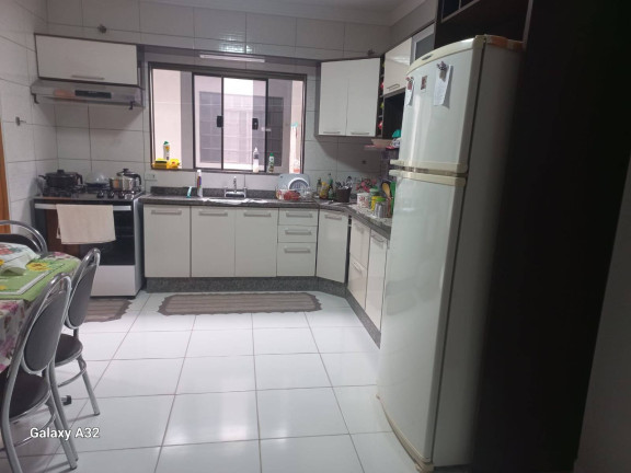 Imagem Casa com 3 Quartos à Venda, 130 m² em Jardim Petrópolis - Arapongas Imagem Casa com 3 Quartos à Venda, 130 m² em Jardim Petrópolis - Arapongas