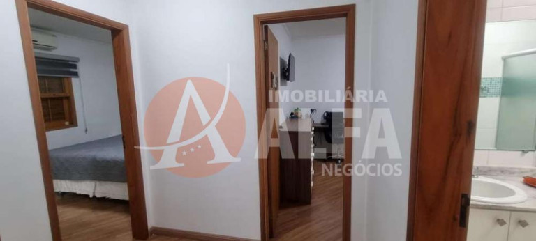 Imagem Casa com 3 Quartos à Venda, 453 m² em Jardim Ana Estela - Carapicuíba