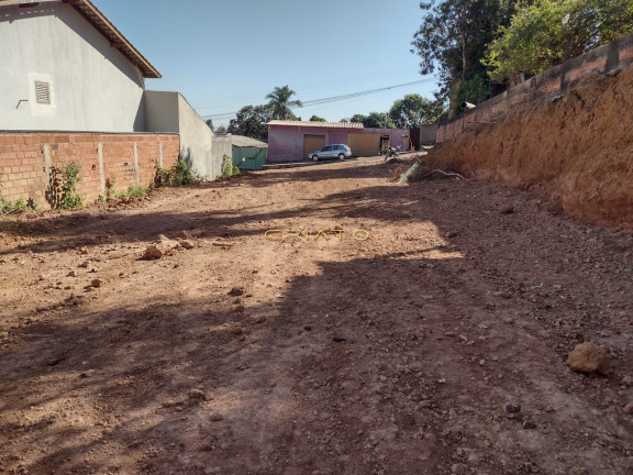 Terreno à Venda, 420 m² em Polocentro I - Anápolis