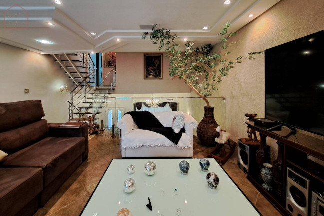 Imagem Casa com 5 Quartos à Venda, 425 m²
