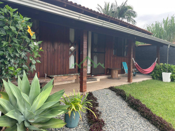 Imagem Casa com 3 Quartos à Venda, 334 m² em Salinas - Balneário Barra Do Sul Imagem Casa com 3 Quartos à Venda, 334 m² em Salinas - Balneário Barra Do Sul