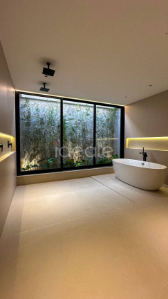 Imagem Casa de Condomínio com 5 Quartos à Venda, em Barra Da Tijuca - Rio De Janeiro Imagem Casa de Condomínio com 5 Quartos à Venda, em Barra Da Tijuca - Rio De Janeiro