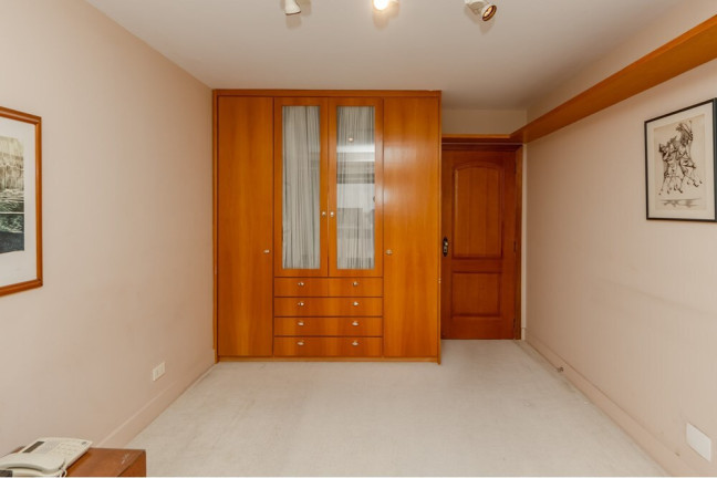 Imagem Imóvel com 4 Quartos à Venda, 247 m² em Vila Suzana - São Paulo