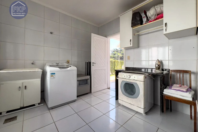 Imagem Casa com 6 Quartos à Venda, 317 m² em Dom Bosco - Itajaí Imagem Casa com 6 Quartos à Venda, 317 m² em Dom Bosco - Itajaí